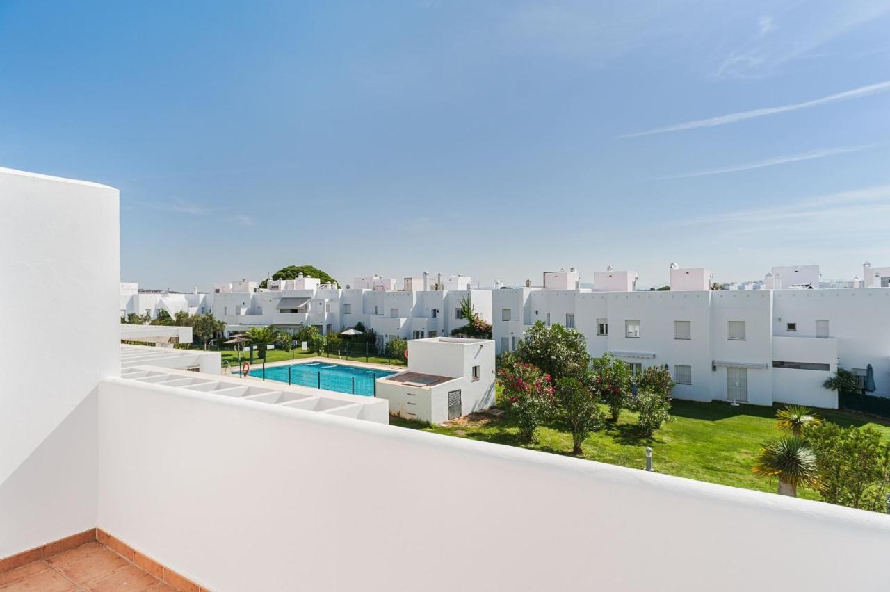 Dúplex 2 habitaciones, piscina Solo mayores de 30 Conil De La Frontera Exterior foto